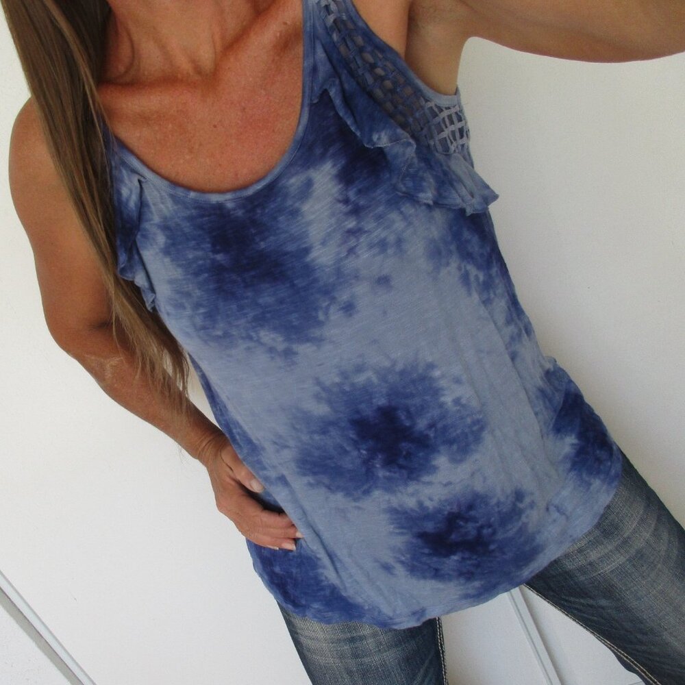 MAURICES Tank Top Size Medium Blue Tie-Dye